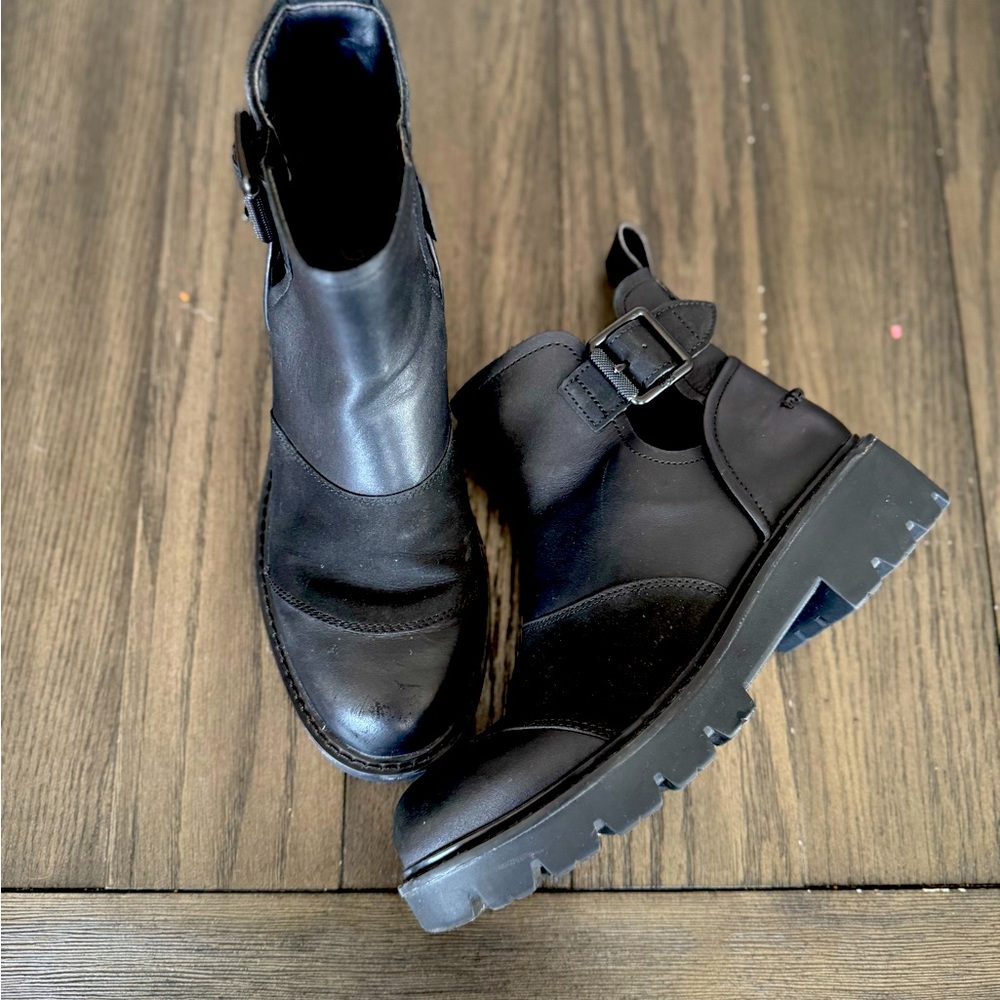 Ugg Stockton - Picture 4 of 12